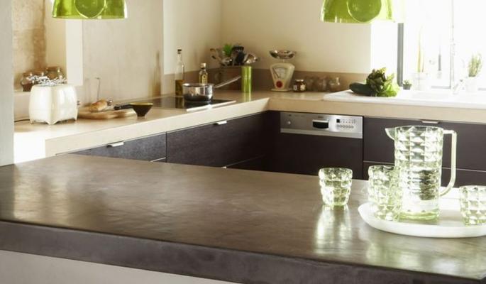 Construcción y recubrimientos de cocinas hechas a medida utilizando el cemento pulido de  acabado decorativo